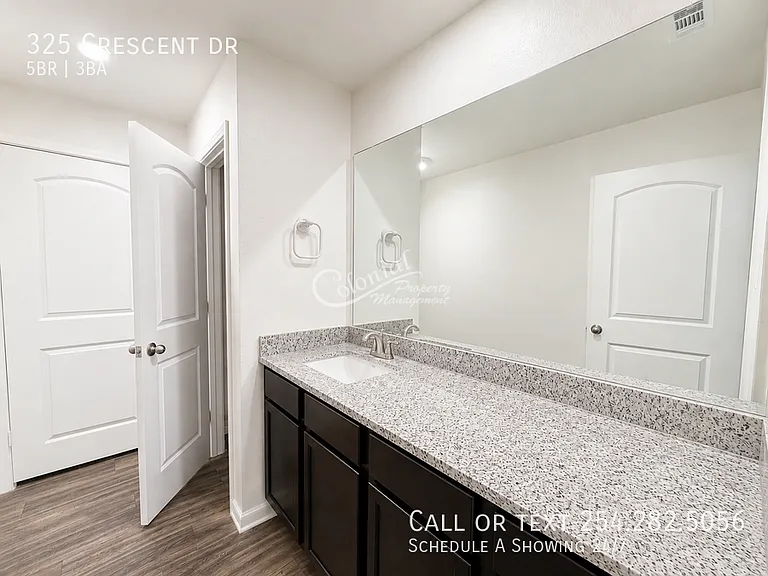 325 Crescent Park Dr — Photo 14