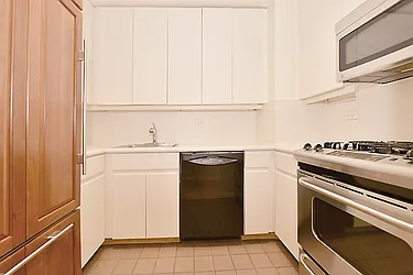 Sold by Sumitomo Real Estate Sales