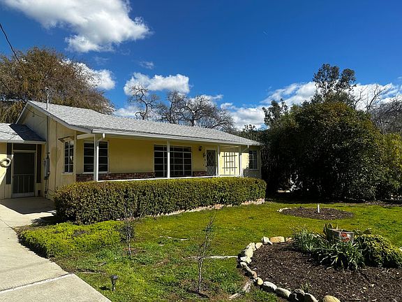 3rd image of 406 W Matilija St