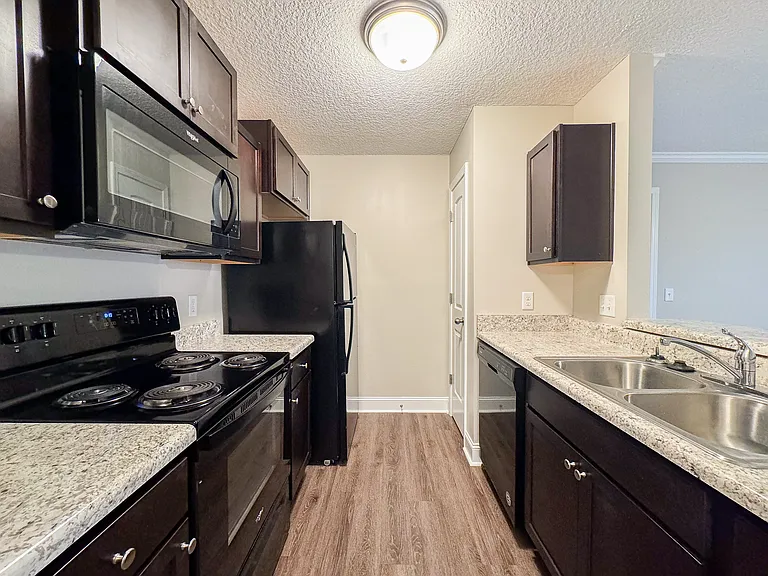 Wyngrove Apartments — Photo 22