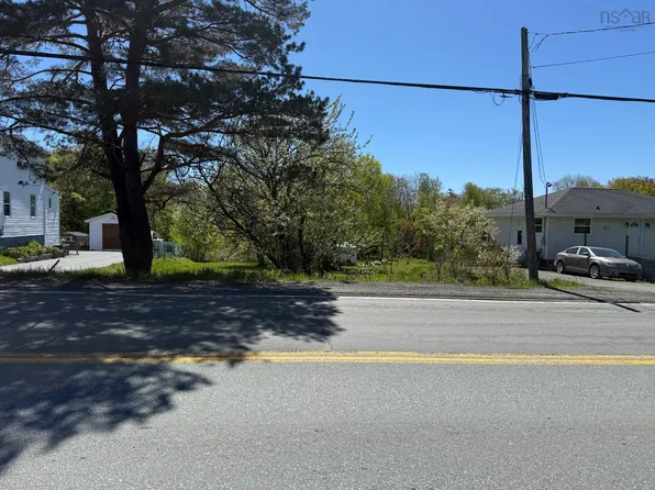 720 Lucasville Rd, Halifax, NS B4B 1R8