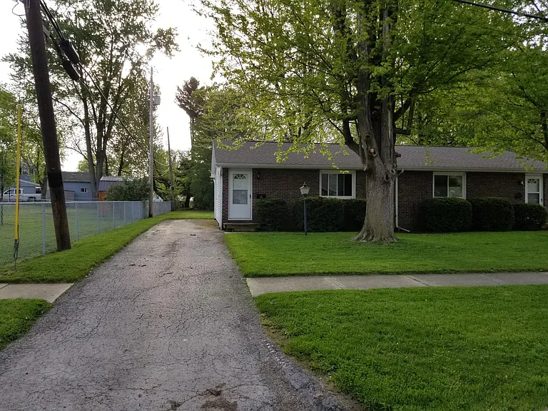 1427 Glenwood St — Photo 1