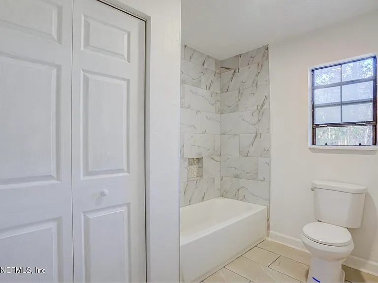 726 Plainfield Ave — Photo 7