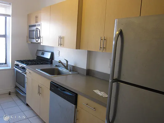 Rented by Kian Realty | media 1