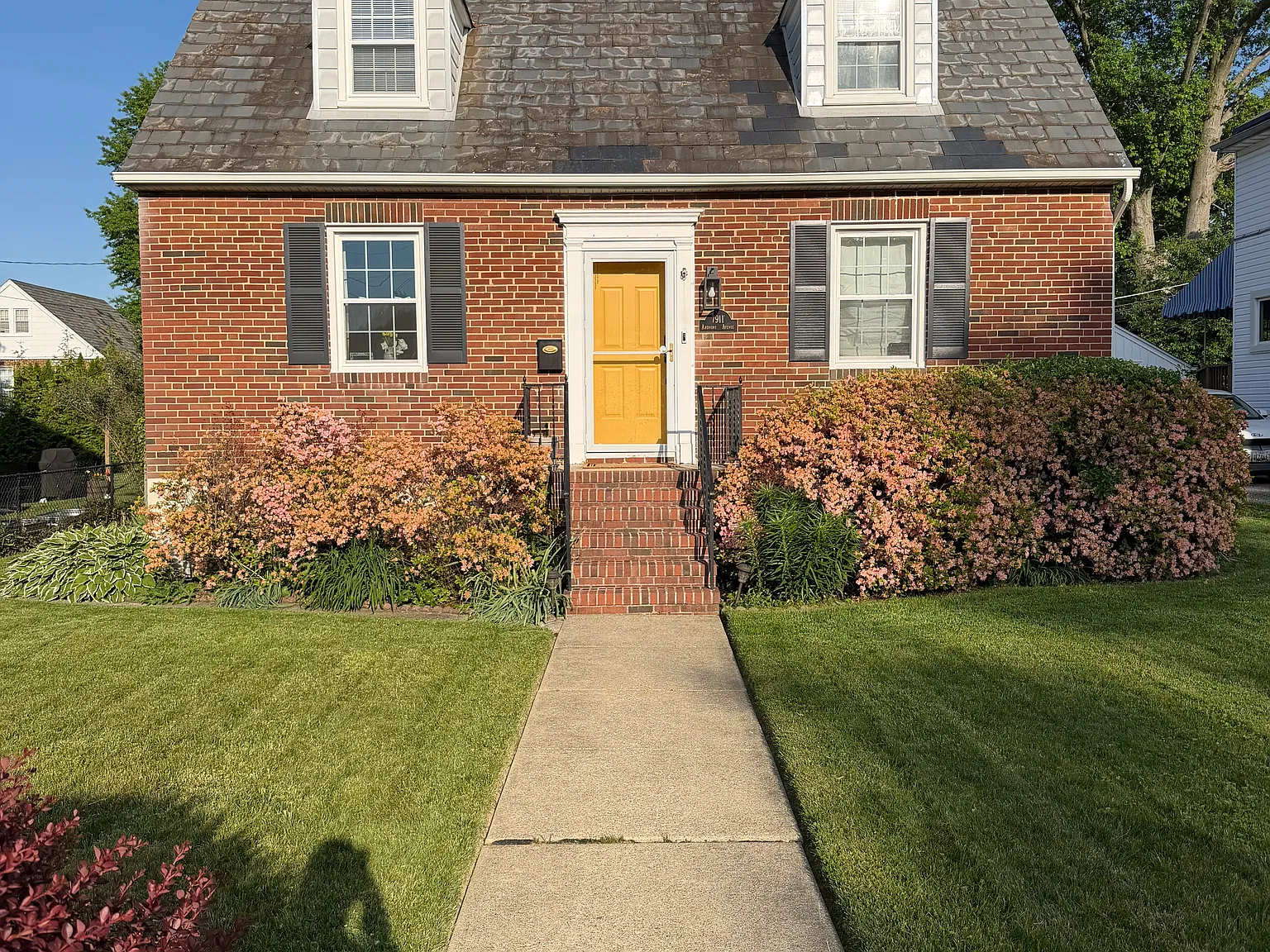 3 bed, 2.5 bath, 1920 sqft, $2,700 — Photo 1
