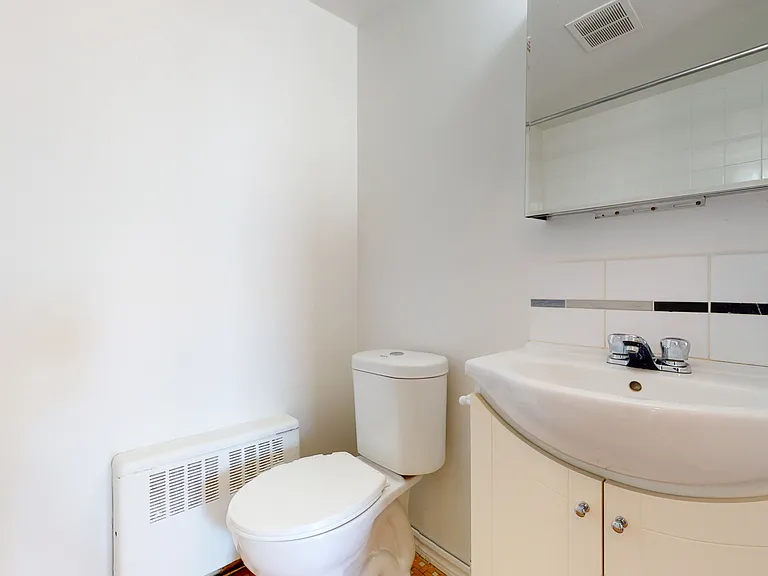 335 Cooper St — Photo 47