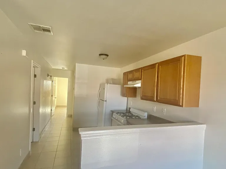 3328 Lincoln Ave #B — Photo 6