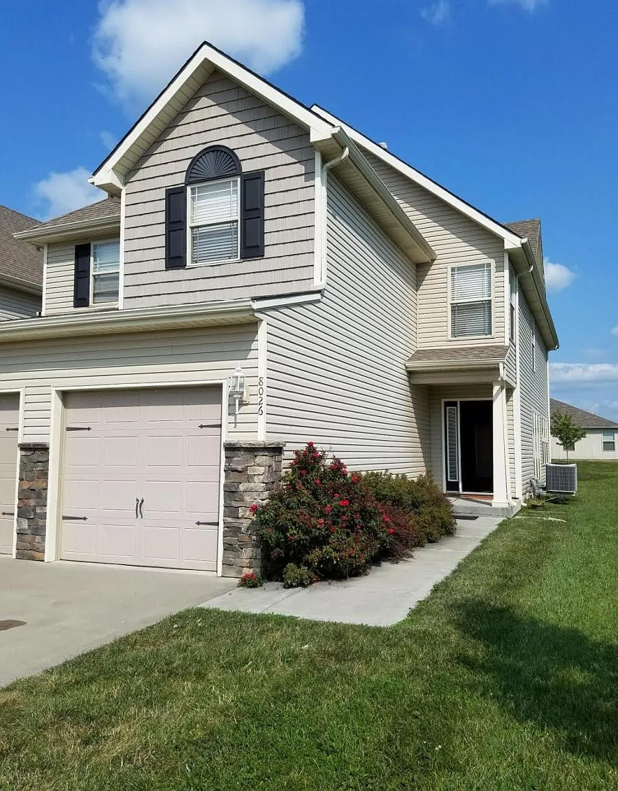 3 bed, 2.5 bath, $1,545 — Photo 1