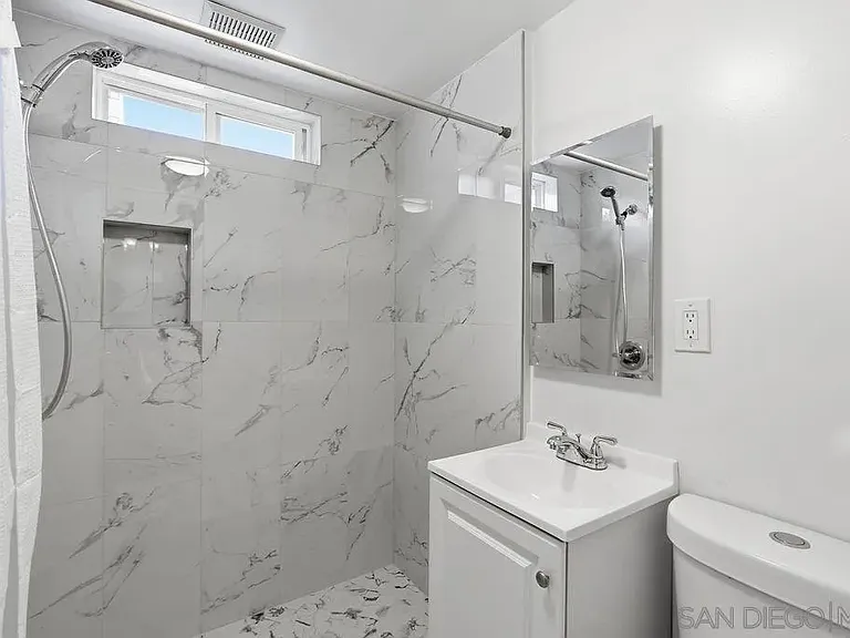 3942 Casita Way — Photo 15