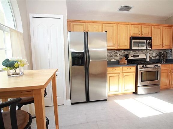 4th image of 8517 Bella Way