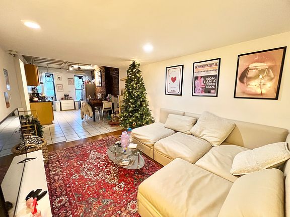 3rd image of 820 10th Ave APT 3