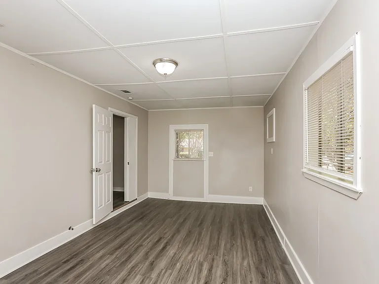 686839_019_living_room_13139001.jpg