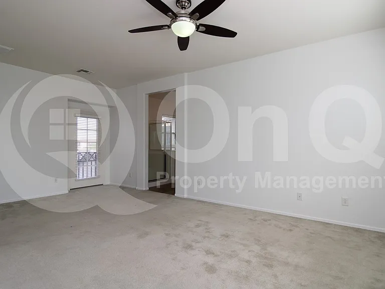 9134 S Roberts Rd — Photo 21
