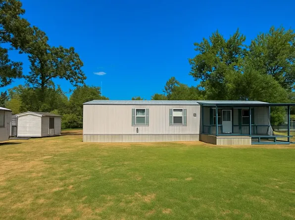 43 Precinct Rd, Hooks, TX 75561