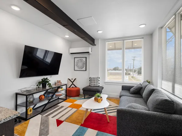 CoHo - 312 West Terrell