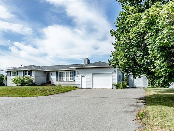 3rd image of 27 Hutchinson Ln