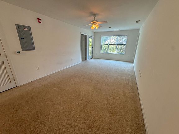 5th image of 1501-302 Graduate Ln