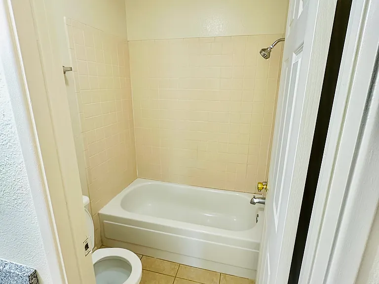 10032 N 15th St #2 — Photo 11