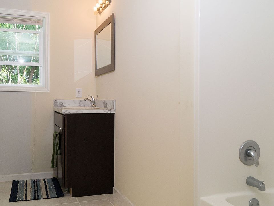 1st image of 648 Hudson St #1