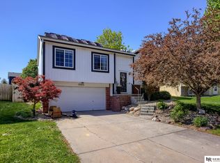 17015 Sahler St, Omaha, NE 68116