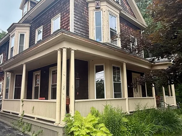 24 2nd St, Turners Falls, MA 01376