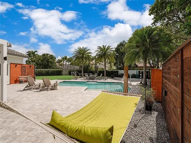 16744 NW 12th Ct — Photo 12