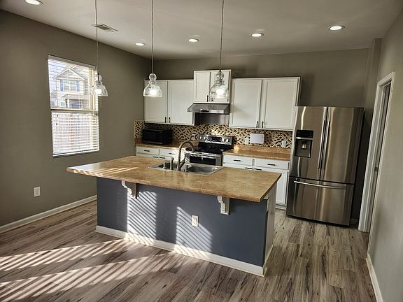 2nd image of 201 Flowing Meadows Dr