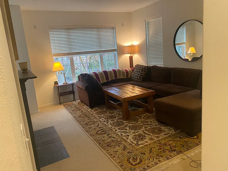 851 NE Caden Ave — Photo 23