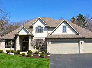 11142 Oak Pointe Dr, Whitehouse, OH