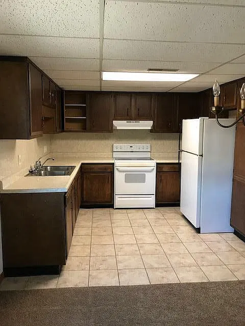2 bed, 1.5 bath, 900 sqft, $850 — Photo 3