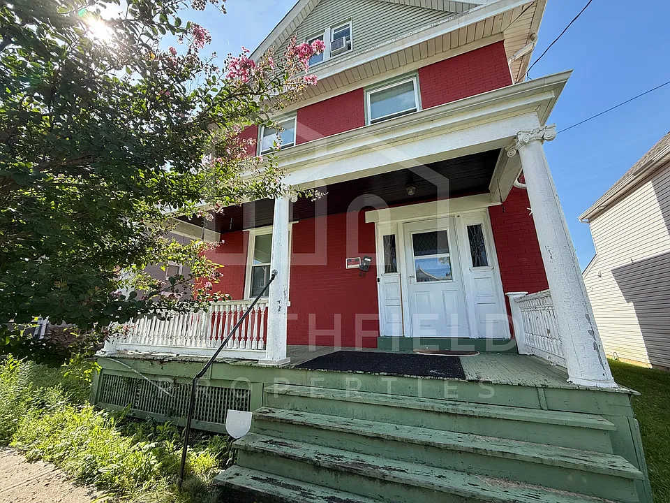 1537 Ruth Ave