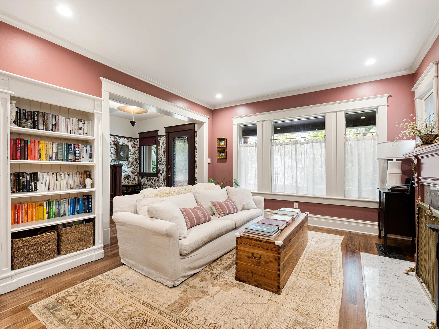 3 bed, 2587 sqft, $4,500 — Photo 3
