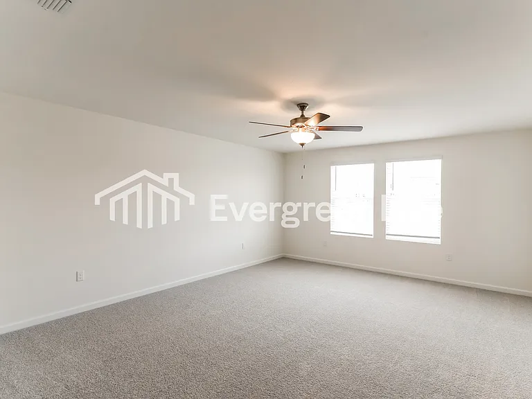 150 Snowdrop Ave — Photo 6