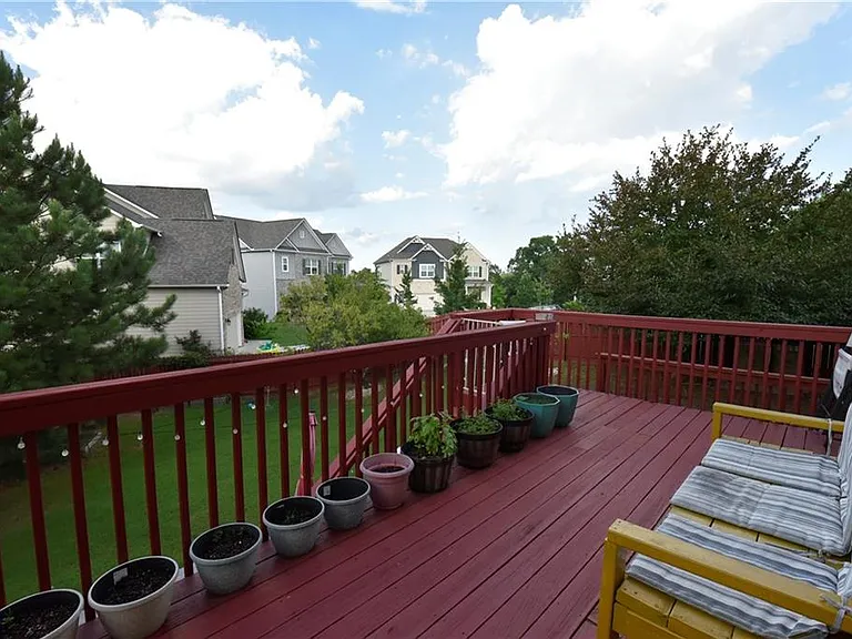 1805 Kingsbridge Ct — Photo 16