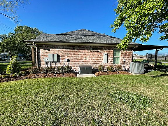 Side view / home generator 