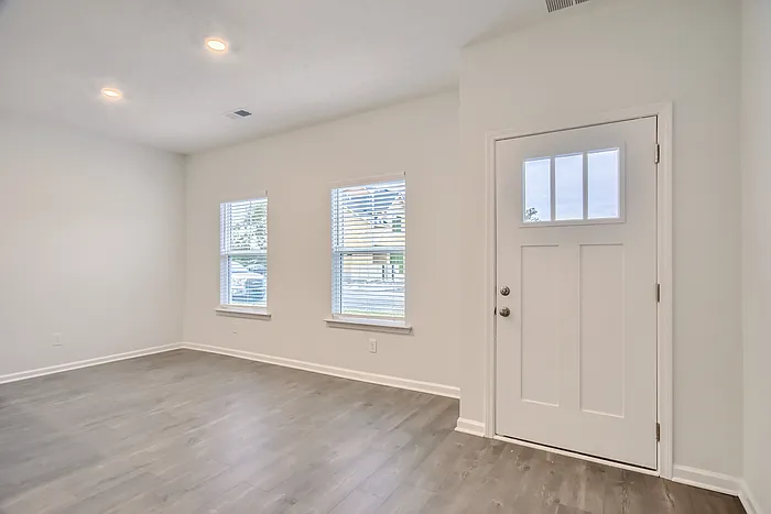 357 Raines Ct — Photo 6