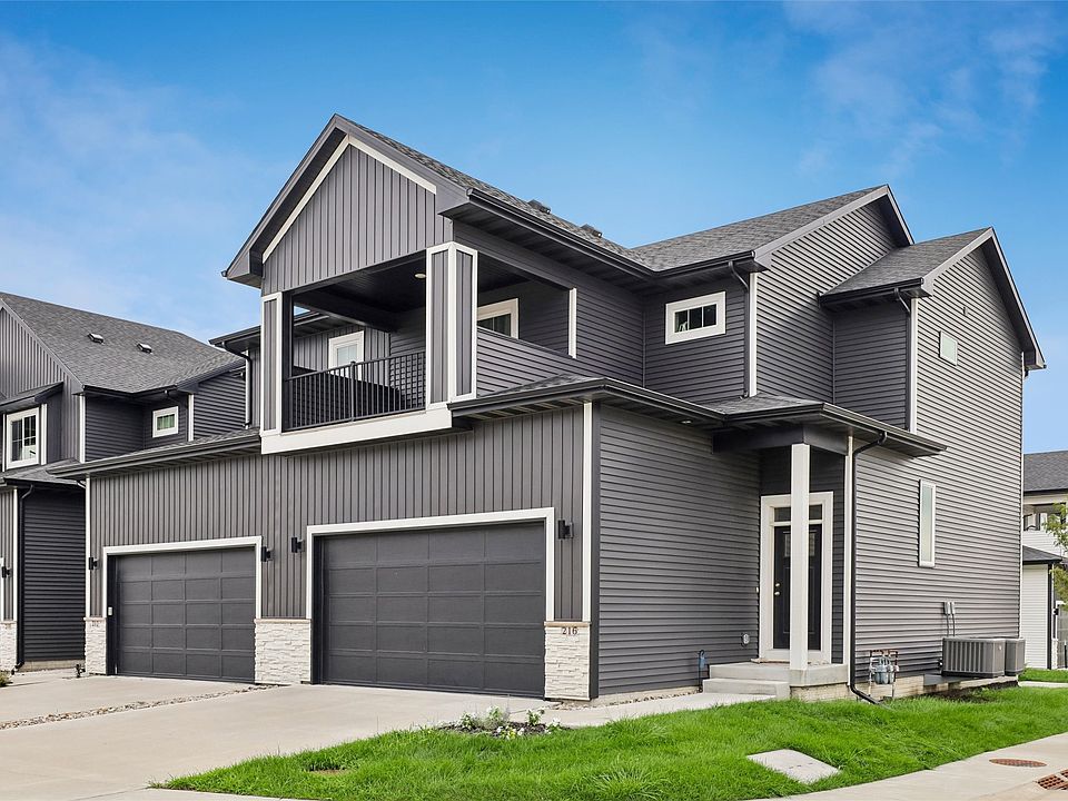 1st image of 216 NE Country Meadow Lane