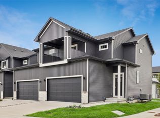216 NE Country Meadow Lane, Ankeny, IA 50021