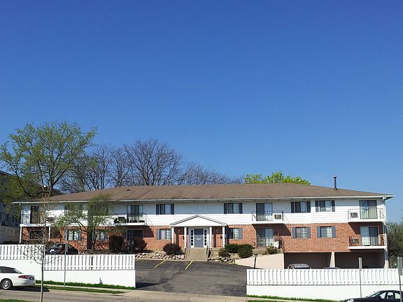 2nd image of 530 N Eau Claire Ave #206
