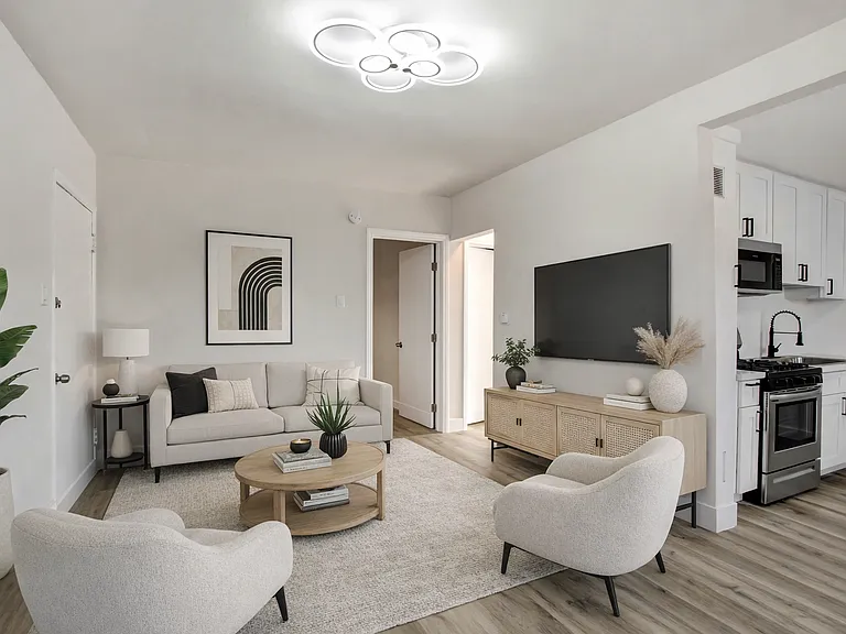 7921 S Main St #1 — Photo 3