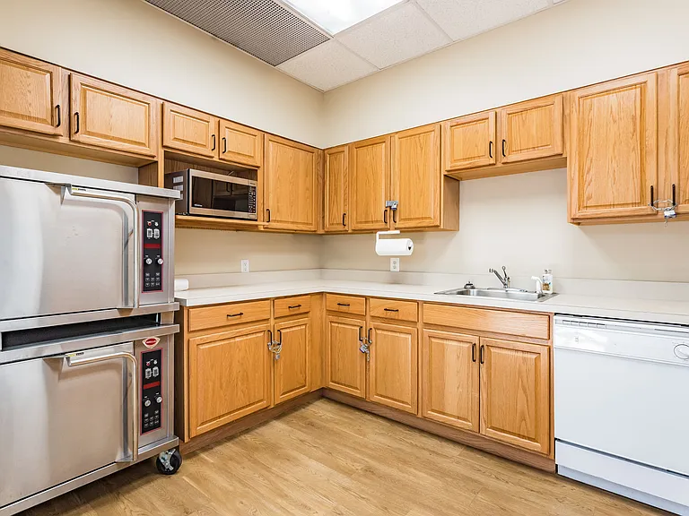 Medford Landing Apartments — Photo 4