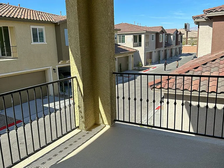 25 Barbara Ln #2 — Photo 3