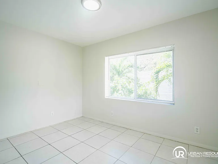 666 NE 80th St #6 — Photo 10
