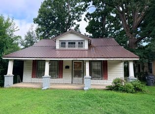 1316 S Chestnut St, Henderson, NC 27536
