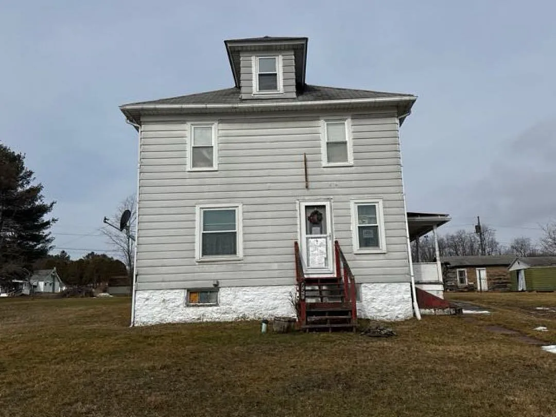 127 Poland Ave photo 1