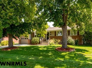 1707 Avenue O, Scottsbluff, NE 69361