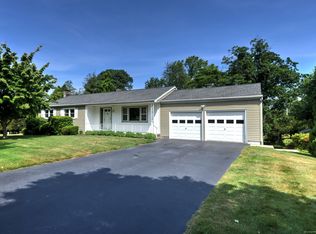 15 Zephyr Rd, Trumbull, CT 06611