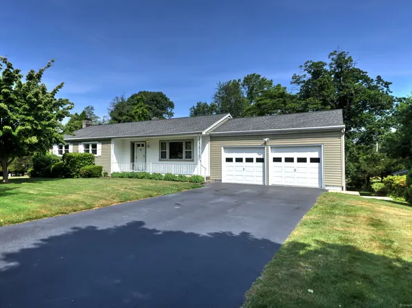 15 Zephyr Road, Trumbull, CT 06611