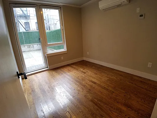 Rented by Tapiro Realty | media 6