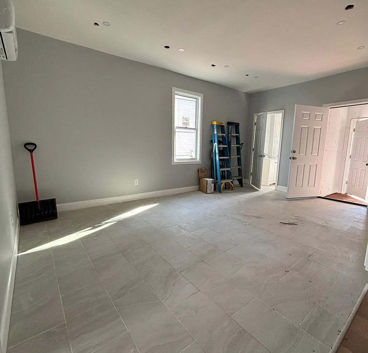 3 bed, $2,300 — Photo 4